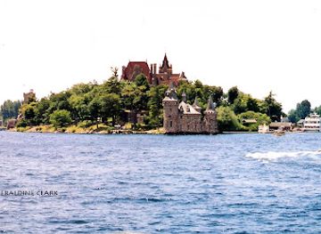 new-york/thousand-islands/attraction/heart-island