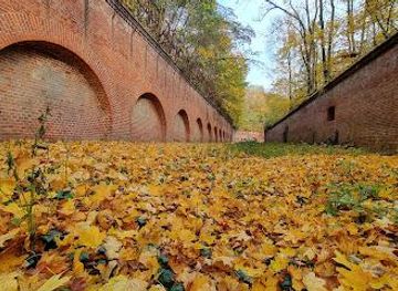 poland/poznan/attraction/muzeum-fortyfikacji-i-techniki-fort-vi