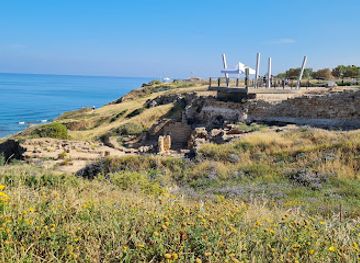 israel/herzliya/attraction/the-artistic-house-sidna-ali-beach