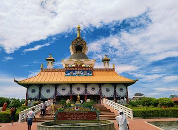 nepal/lumbini/attraction/lumbini-crane-peacefully