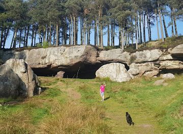 united-kingdom/northumberland-coast/attraction/st-cuthbert-s-cave