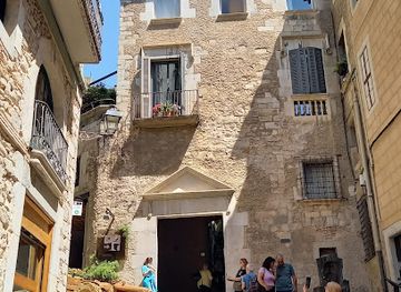 spain/girona/eixample/attraction/pujada-a-la-catedral