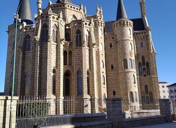 spain/castile-and-leon/attraction/cueva-de-valporquero