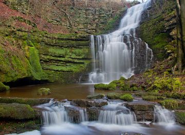 united-kingdom/yorkshire-dales-national-park/attraction/scaleber-force-waterfall