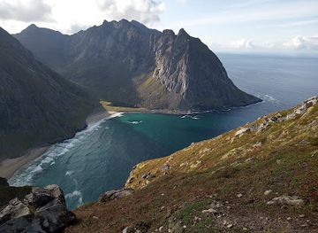 norway/svalbard/attraction/kvalvika-beach-trail-head