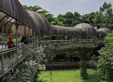 indonesia/jakarta/attraction/schmutzer-primate-center