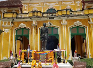 thailand/western-thailand/attraction/abhaibhubejhr-thai-herbal-medicine-museum