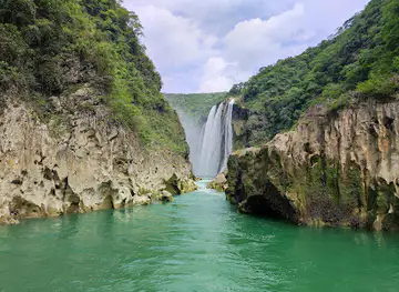 Cascada de Tamul