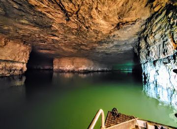 kentucky/natural-bridge-state-resort-park/attraction/gorge-underground