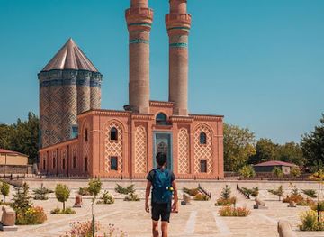 azerbaijan/karabakh-region/attraction/mausoleum-in-garabaghlar