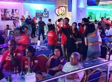 mauritius/flic-en-flac/attraction/bowling-lucky-strike-g-bay-resto-bar-lounge-billard