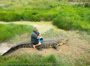 australia/whitsunday-islands/attraction/bredls-wild-farm-bookings-essential