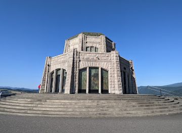 oregon/benton-county/attraction/crown-point-state-scenic-corridor