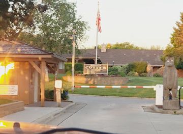 iowa/lake-okoboji/attraction/cutty-s-okoboji-resort