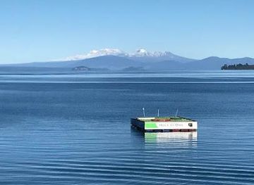 new-zealand/taupo/attraction/lake-taupo-hole-in-one-challenge