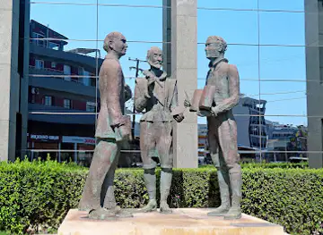 Sculpture “Timeless Encounters” (Greco, Kazantzakis, Kornaros)