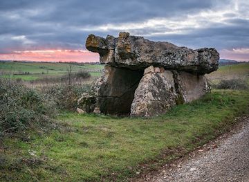 france/midi-pyrenees/attraction/dolmen-de-perignagol-i