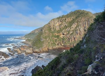 south-africa/tsitsikamma-national-park/attraction/bloukrans-river-mouth-crossing-otter-hike-day-4