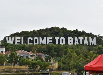 singapore/sentosa/attraction/welcome-to-batam-sign