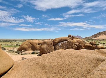 namibia/kaokoland/attraction/the-bridge