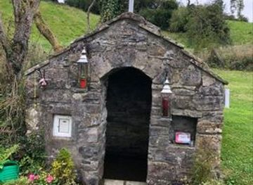 ireland/county-leitrim/attraction/saint-molaise-s-holy-well