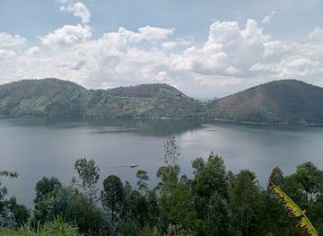 rwanda/ruhengeri/attraction/lake-burera-boat-point