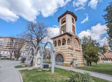 romania/dambovita/attraction/monumentul-eroilor-cazuti-la-revolutia-din-1989
