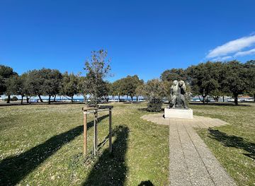 slovenia/izola/attraction/park-cankarjev-drevored