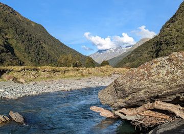 new-zealand/mount-aspiring-national-park/attraction/wills-hut