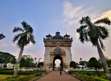 laos/vientiane/attraction/fountain