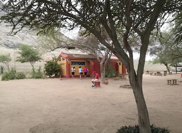 peru/north-coast/attraction/la-huaca-de-la-luna