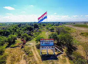 Mirador de la confluencia entre el río Paraguay y el río Paraná