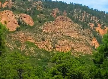 colorado/garden-of-the-gods/attraction/starsmore-visitor-and-nature-center