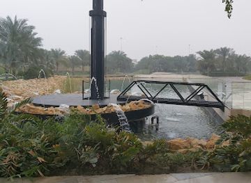 kuwait/ahmadi/attraction/al-shaheed-lake