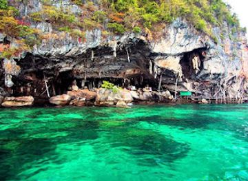 thailand/phuket-province/attraction/freedom-beach