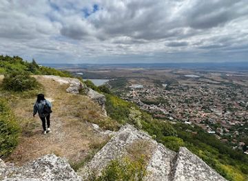 bulgaria/shumen/attraction/shumen-plateau-park