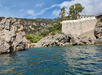 greece/corfu/paleokastritsa/attraction/the-blue-eye-cave