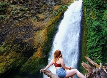 oregon/columbia-river-gorge/attraction/east-fork-falls