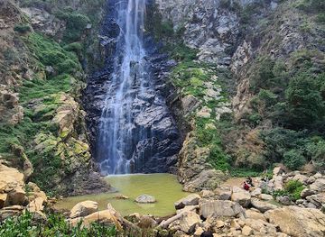 chile/valparaiso/attraction/mirador-waterfall