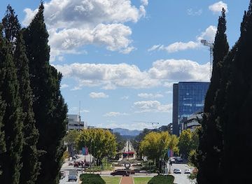 australia/canberra/city-centre/attraction/city-hill