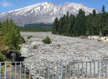 washington/mount-st-helens-area/attraction/lava-canyon-trailhead