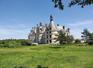 france/centre-val-de-loire/attraction/chambord-forest-muides-gate