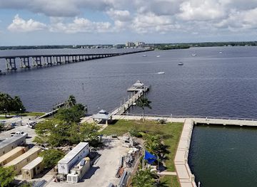 florida/fort-myers/attraction/sidney-berne-davis-art-center