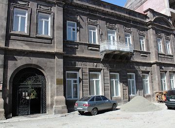 armenia/shirak/attraction/the-gallery-of-mariam-and-eranuhi-aslamazyan-sisters