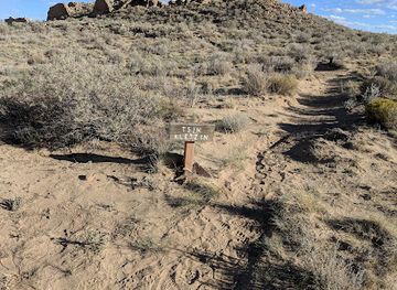 new-mexico/chaco-culture-national-historical-park/attraction/tsin-kletsin