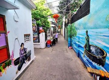 vietnam/hoi-an/attraction/da-nang-fresco-village