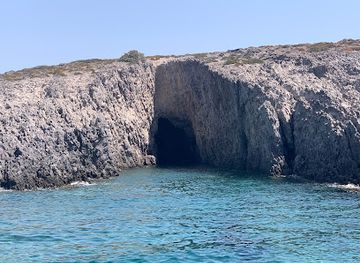greece/cyclades/attraction/cave