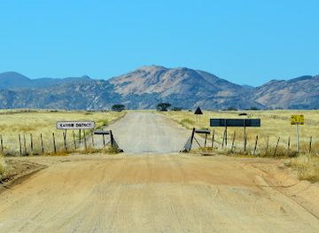 namibia/namib-naukluft-national-park/attraction/naukluft-park-border
