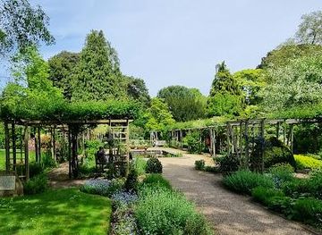 united-kingdom/bath/attraction/henrietta-park