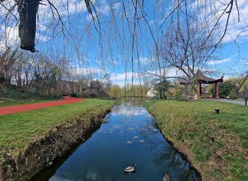 romania/craiova/attraction/insula-japoneza-a-gradinii-botanice